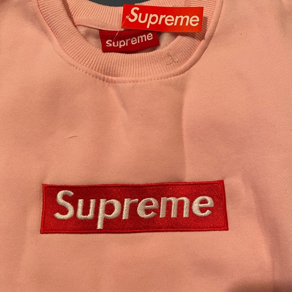 Pink supreme sweater youth size medium. It can fit like a adults extra small :) - Picture 3 of 4